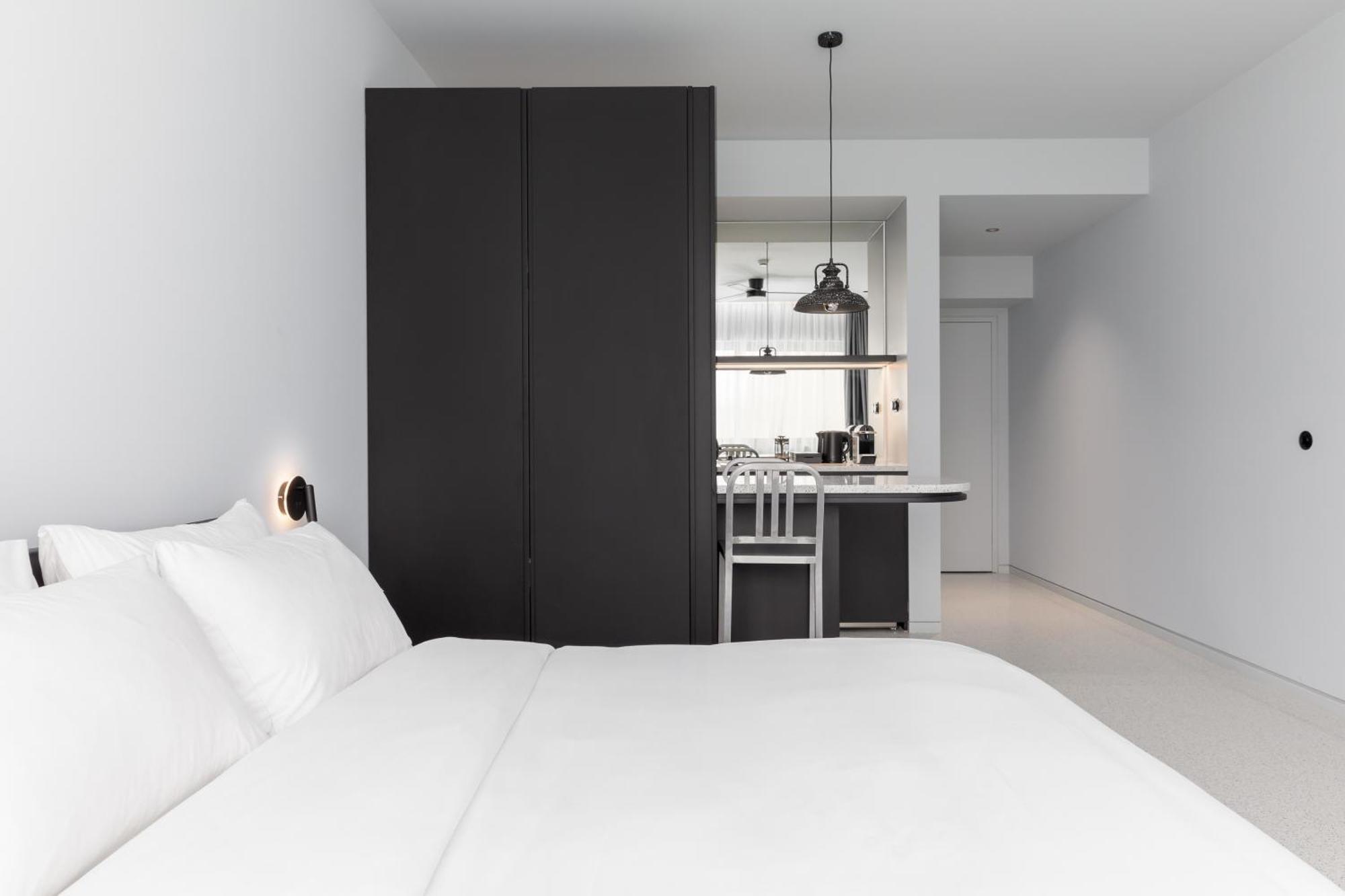 Nero Luxury Suites By Zennova Thessalonique Extérieur photo